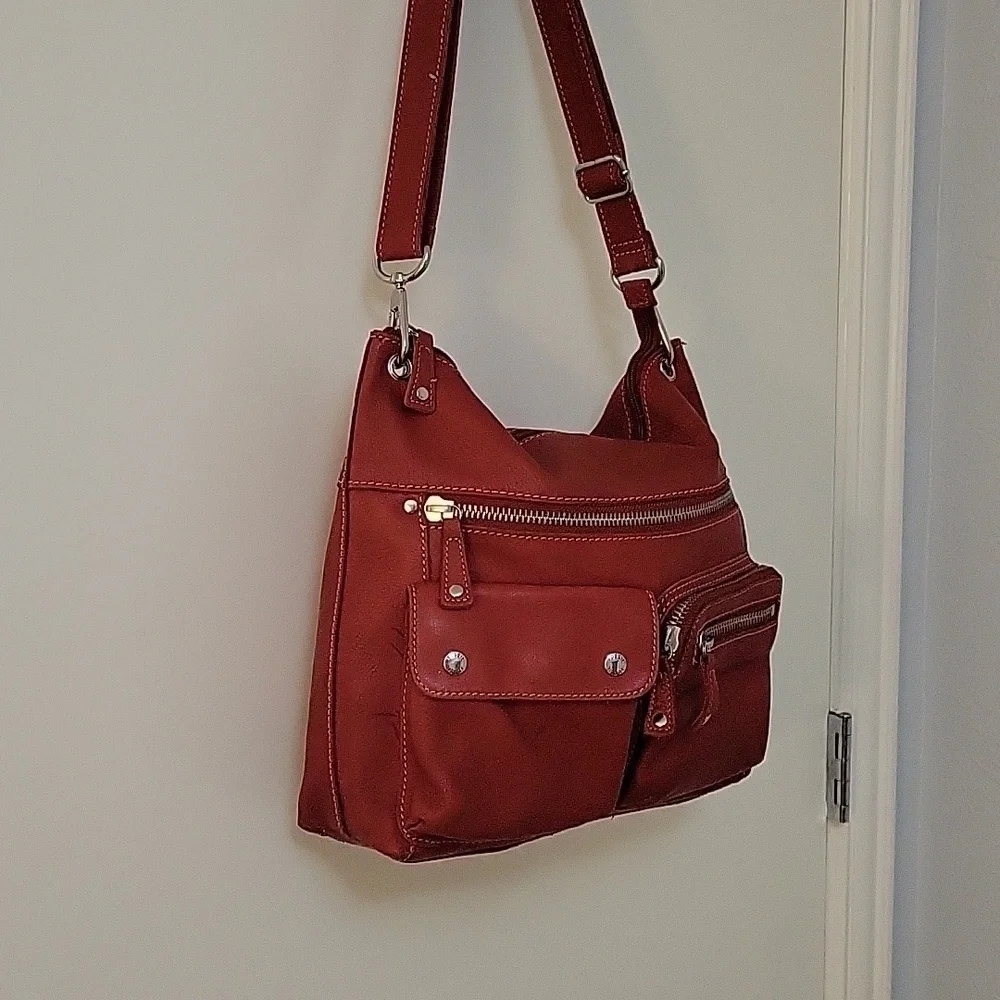 VTG FOSSIL 1990s Sutter Tomato Red Soft Pebbled Leather Hobo Bag